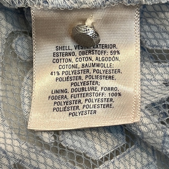 HD in Paris an Anthropology brand blue lace shirt w peplum size 6 - Picture 12 of 14